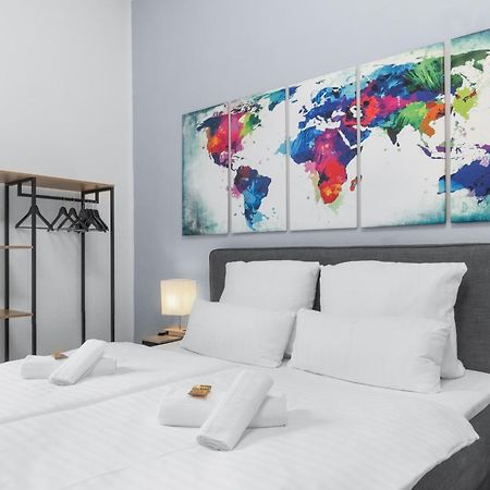 Tolles Design, Hochwertig, Vollausstattung, 3 Zimmer, Grosses Bad & Gaeste-Wc, Grosse Kueche, 3 X Smart Tv, 11 Min Zum Hbf Duisburg Eksteriør bilde
