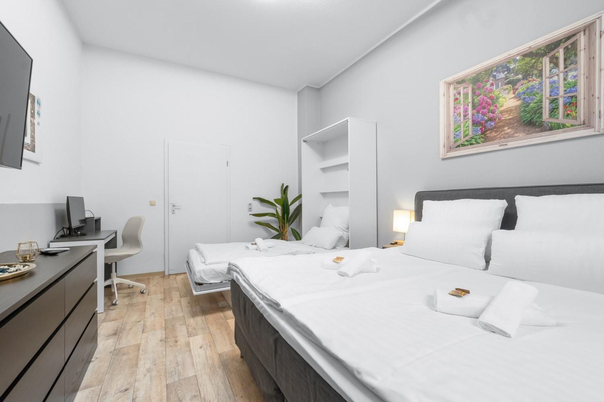 Tolles Design, Hochwertig, Vollausstattung, 3 Zimmer, Grosses Bad & Gaeste-Wc, Grosse Kueche, 3 X Smart Tv, 11 Min Zum Hbf Duisburg Eksteriør bilde
